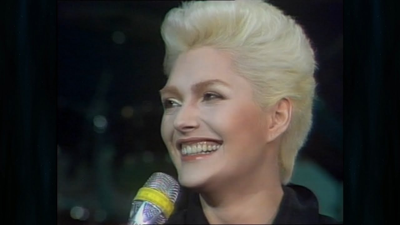 Anna Oxa – A lei (Sanremo 1985 Serata finale - stereo) & Intervista (+ Luis Miguel)