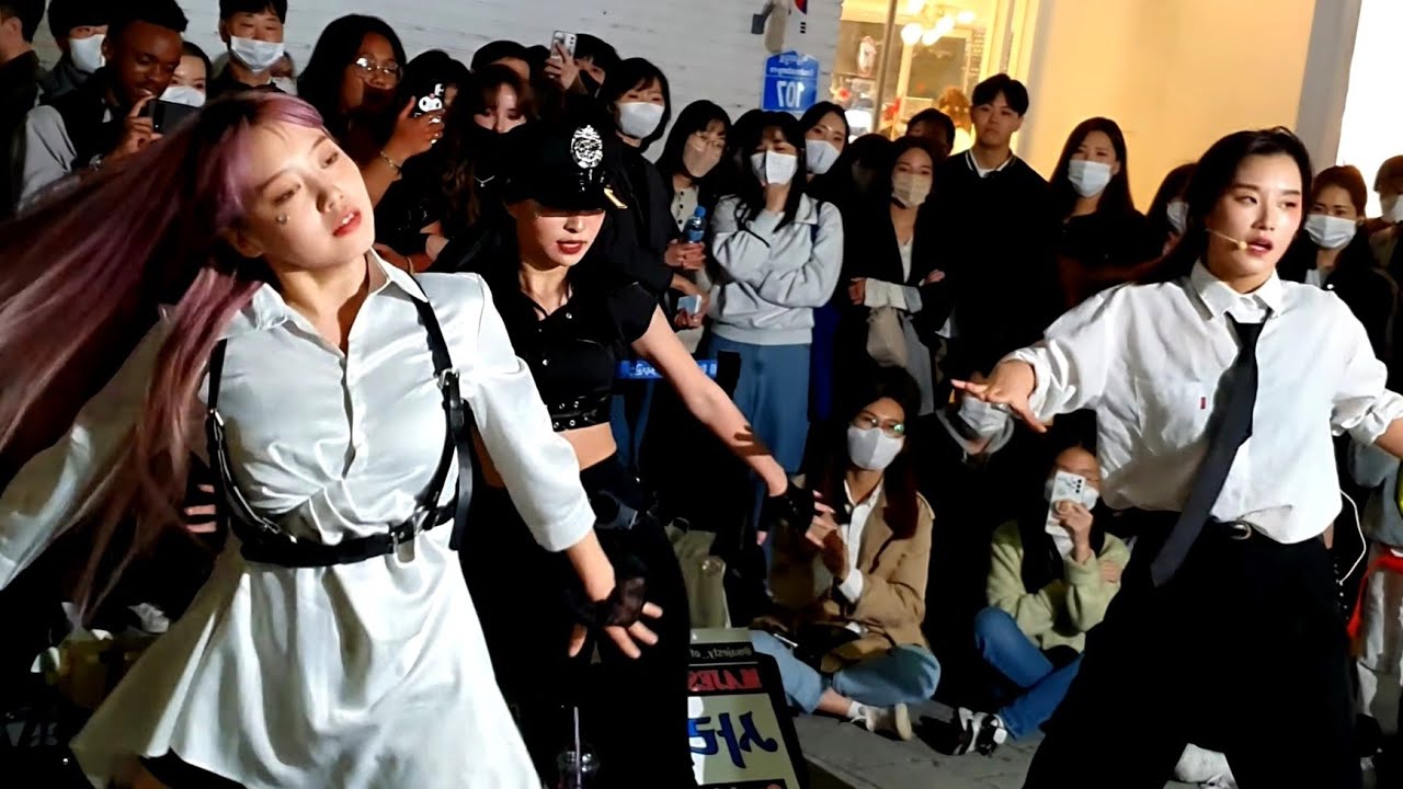 MAJESTY: J MOON, SARI & KATE. INTERACTIVE CLASSY PERFORMANCE. HONGDAE BUSKING.