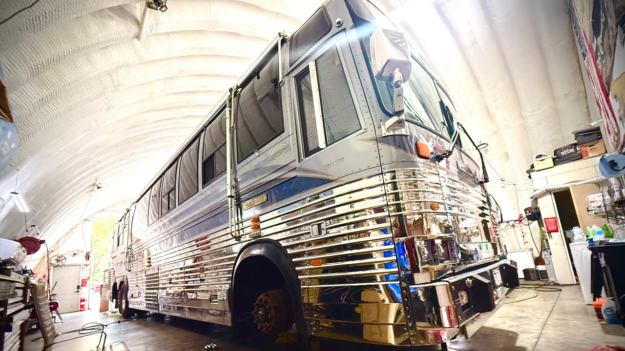 Dangerously Overweight Prevost Bus. 
