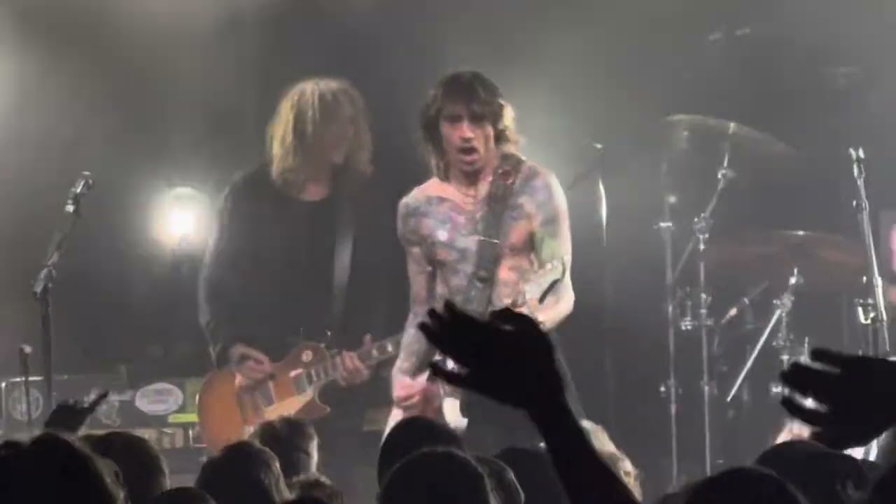 The Darkness - Fat Bottomed Girls/ I Hate Myself (Minneapolis, MN 9/19/25)