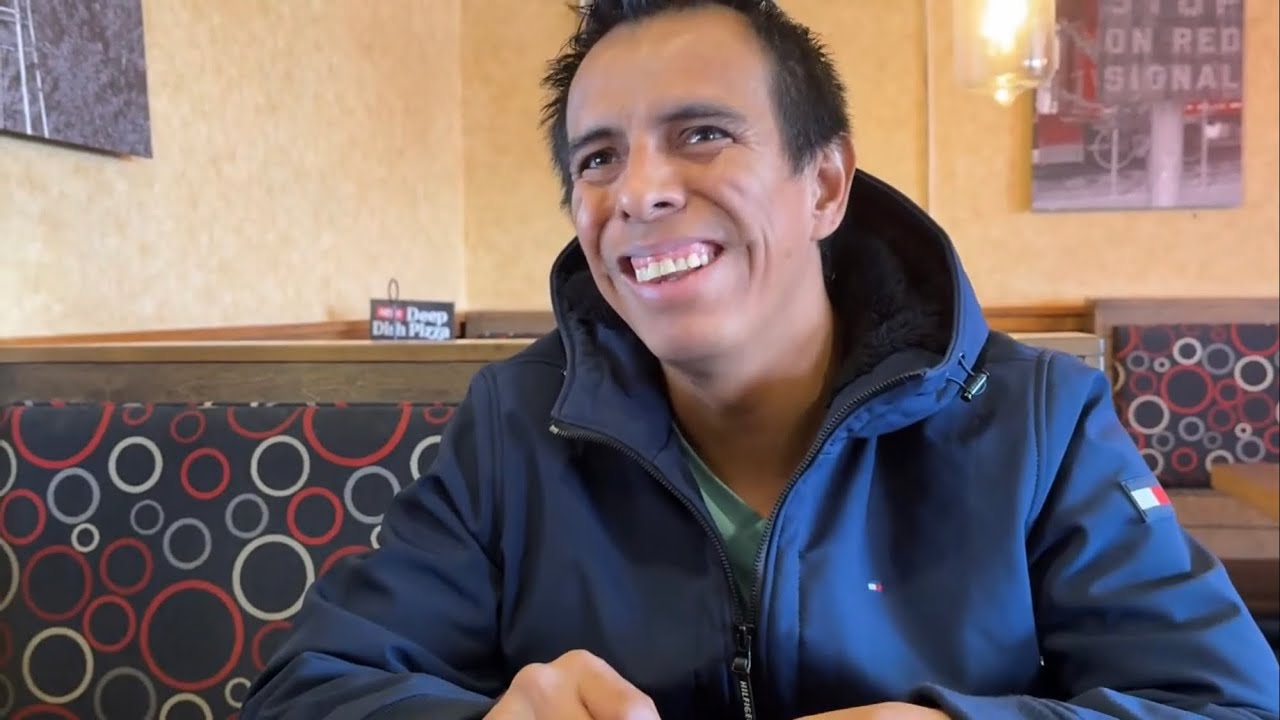 40 Year Old Came To Meet A 13 y/o Girl To Eat Then He Gotta Go. Gets Taken Away By Police.