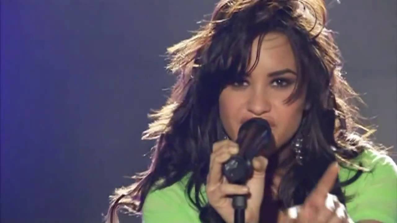 Demi Lovato - Favorite Live Vocals 2009