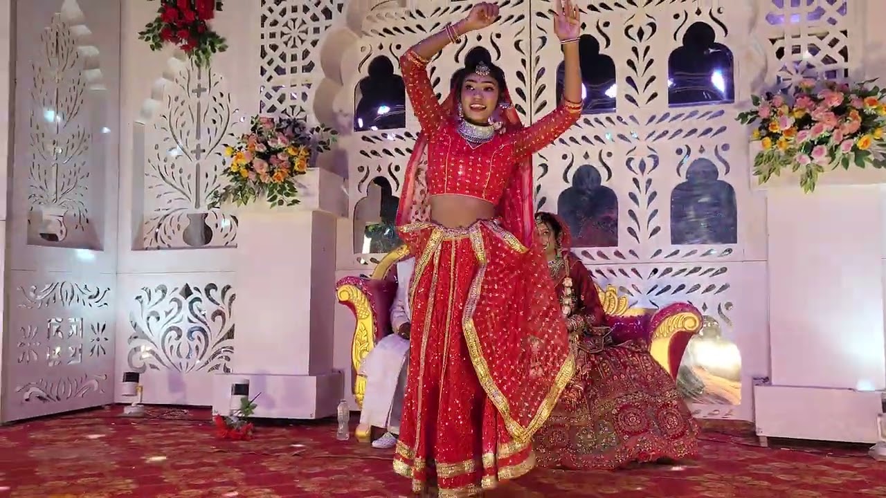 varmala stage dance performance at roushan's wedding #biharishaadi 
