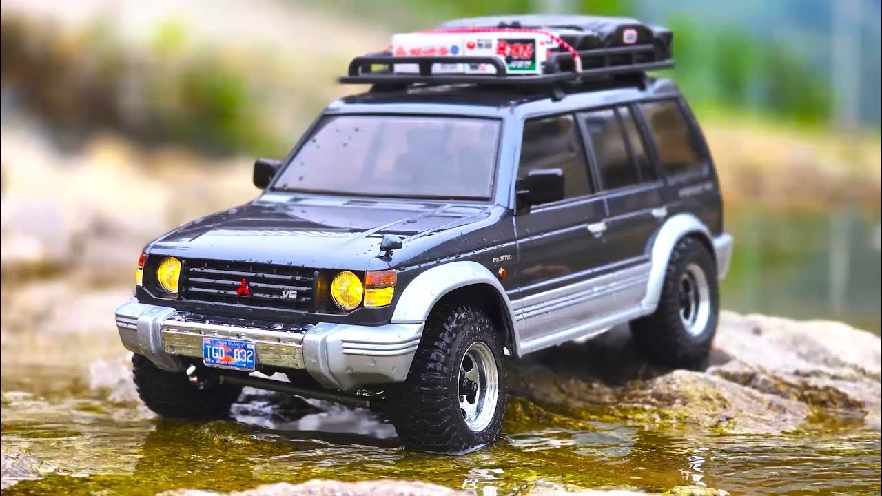 1/10 Scale RC Car Mitsubishi Pajero - creek rock carwling ASMR #offroad #truck #toys #jeep #4x4