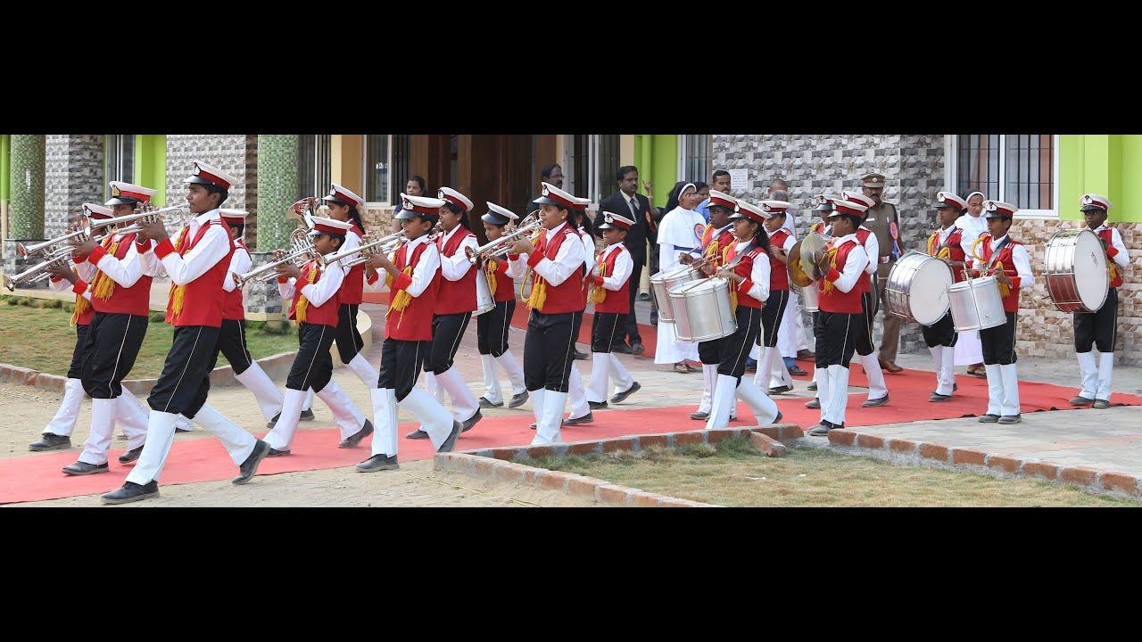 Welcoming Chief Guest with band set