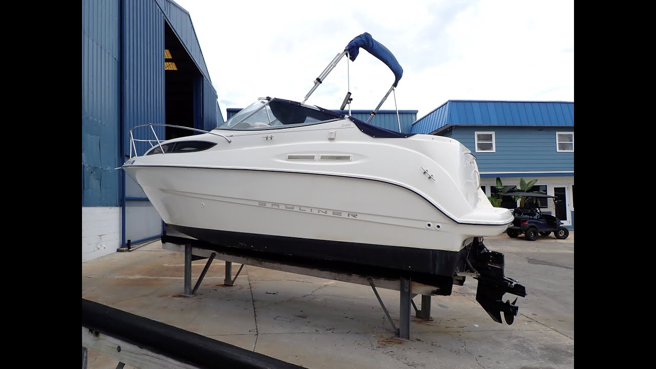 SOLD - 2004 Bayliner 245 Ciera for Sale