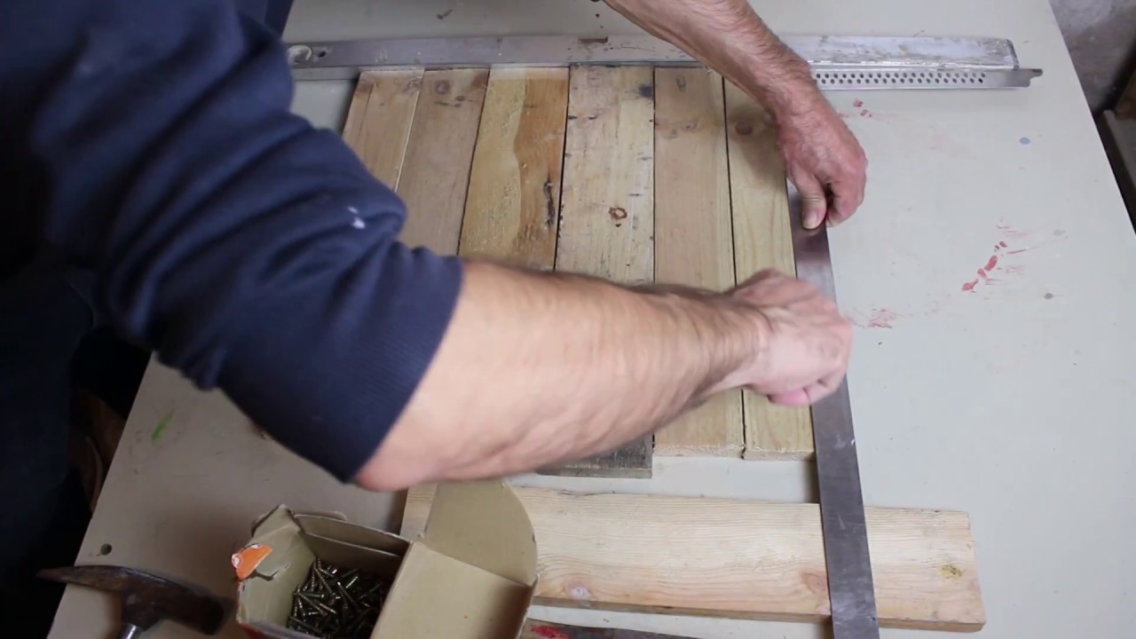 DIY,Selbstgemachter Blumenkasten aus Palettenholz