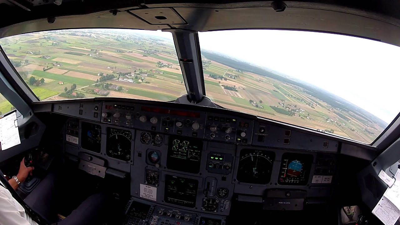 Lublin EPLB, Cockpit view landing 25