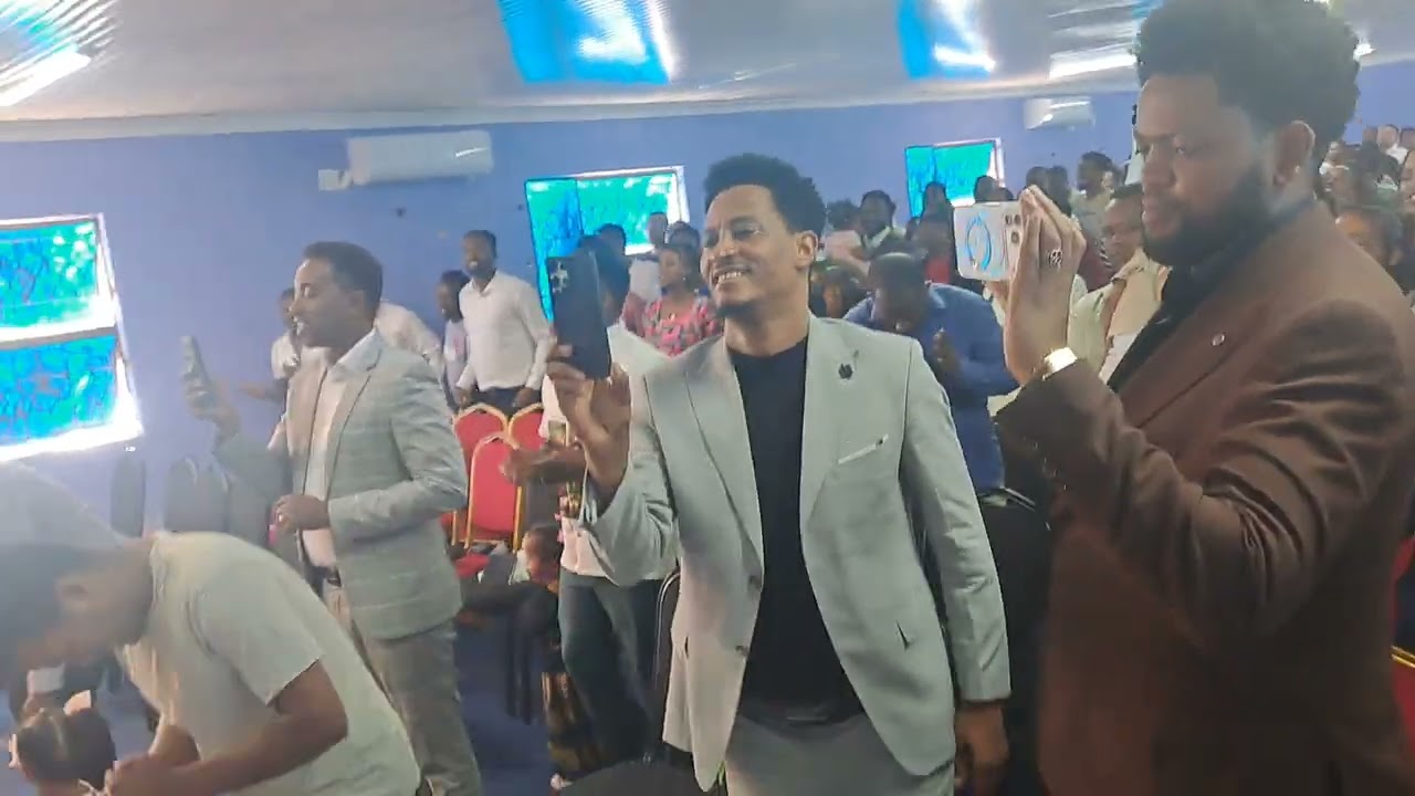 ቴፍሎፕ ኤሎሮኢ ቤ/ያን  የእነቶች ኳረ ሰምተችሁ ተበረኩ