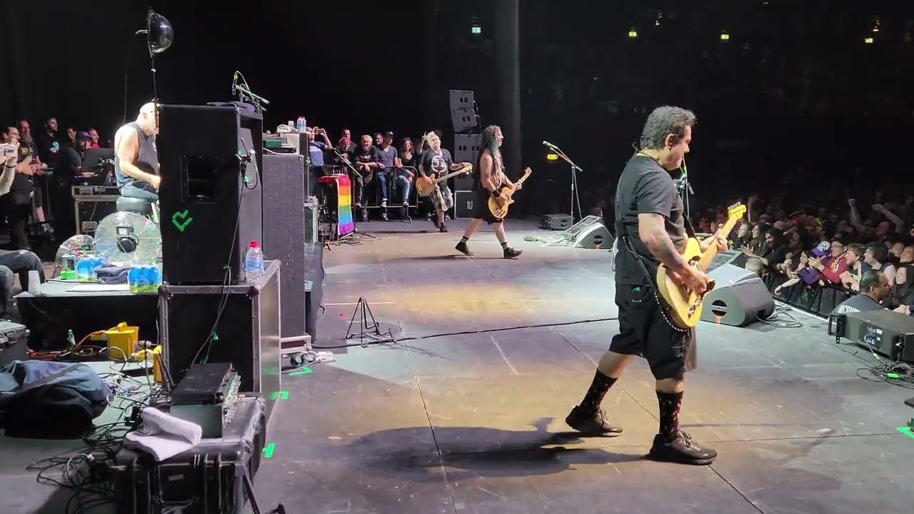 NOFX - Linoleum - Live at Le Phare Chambéry France - 16/5/2024
