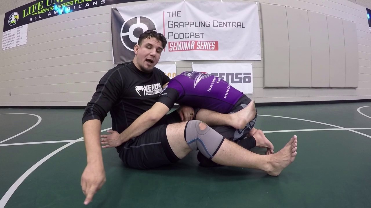 Frank Mir  -  Guillotine grip - GCP Technique Tip