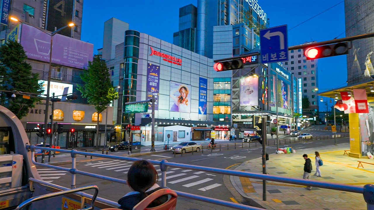 [4K HDR] Cross the Moonlight Han River on a Night Tour Bus in Seoul Korea