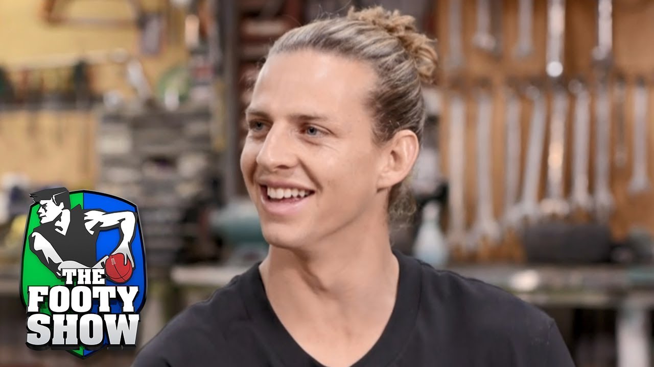 Sam and Nat Fyfe in Lake Grace (Part 1) | AFL Footy Show 2018