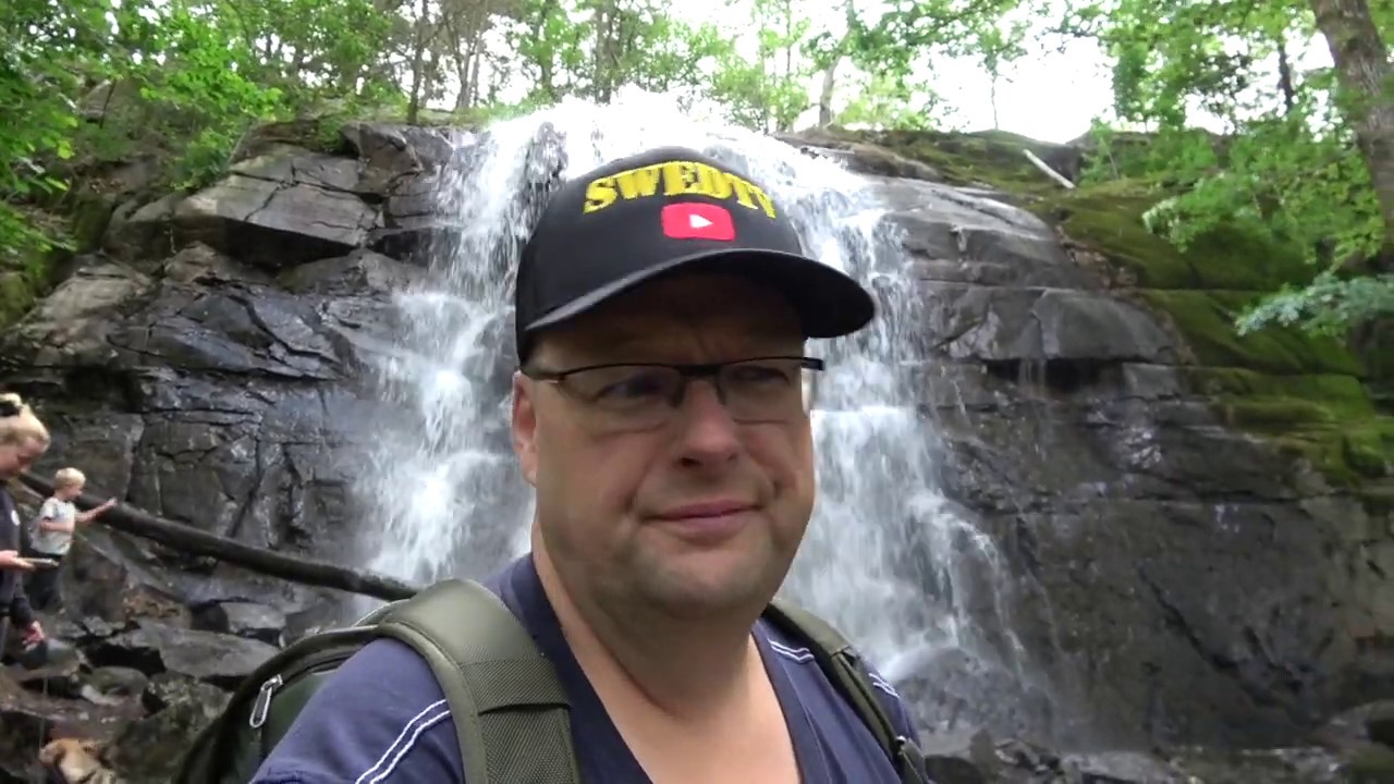 Vattenfall i Veddige med familjen