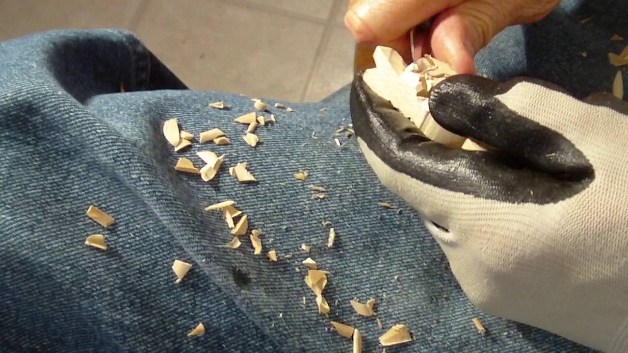 Whittling The Minature Cat Part 2