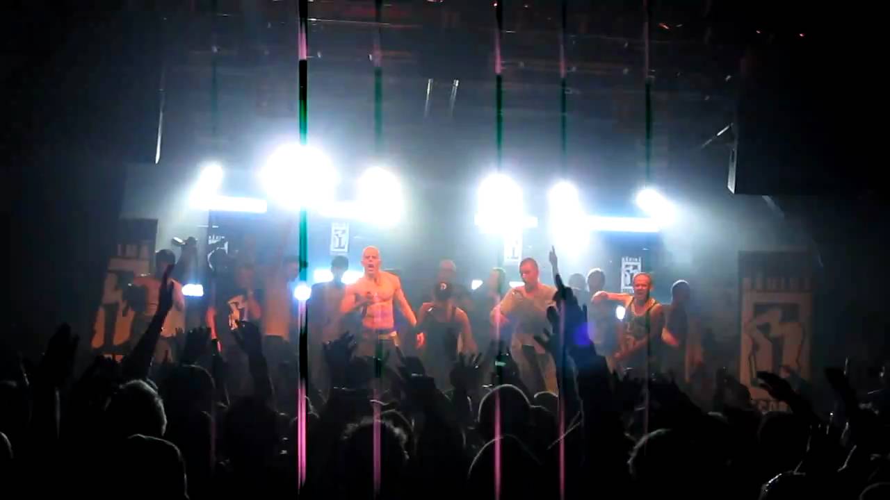 R&auml;hin&auml; Live 10 - Pojat on Poikii