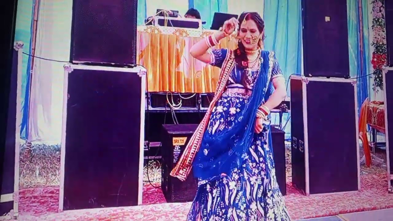 Dever ki sadi m bhabi ka dance 