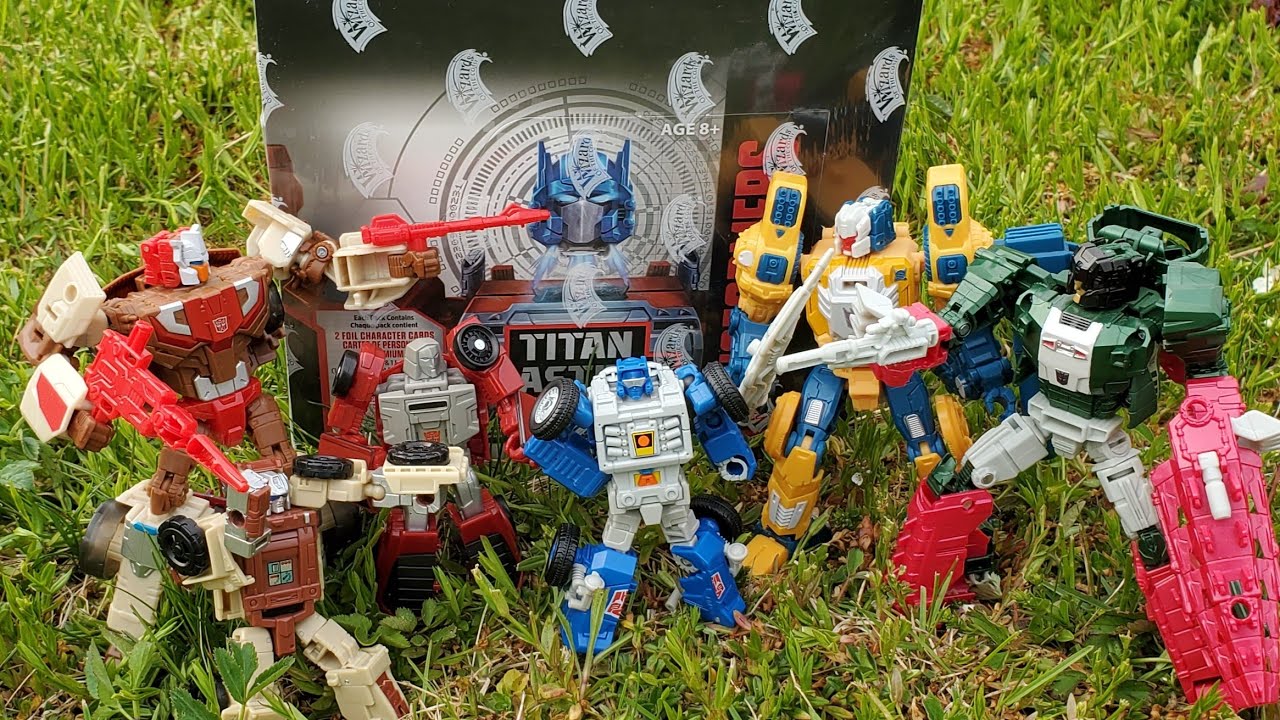 Titan Masters Attack Wave 5 Unboxing (Box 1)