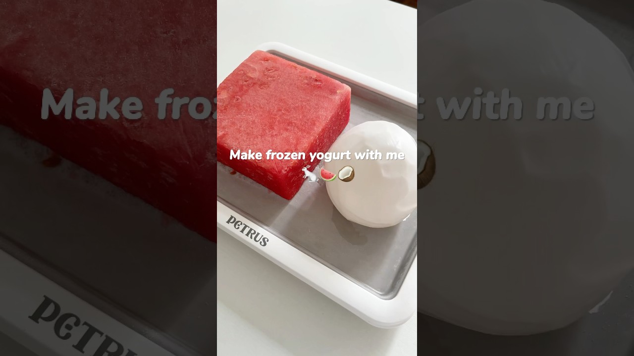 Make frozen yogurt with me #asmr #food #yogurt #healthyfood #watermelon #satisfying #coconut