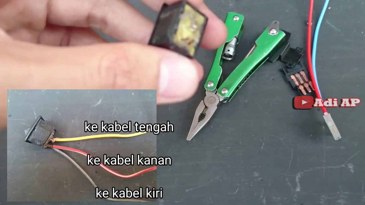 Mekanisme Saklar Tombol Hazard
