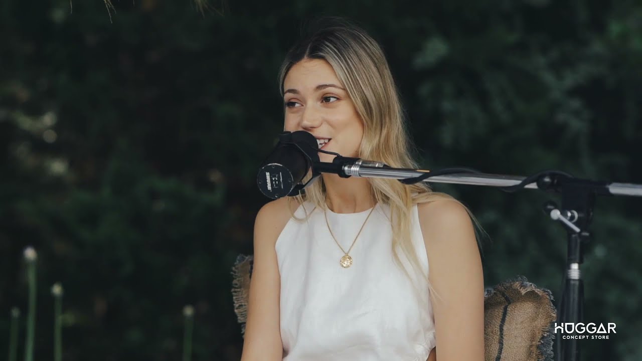 Olivia Wald - Si Te Vas (versión acústica) by Huggar