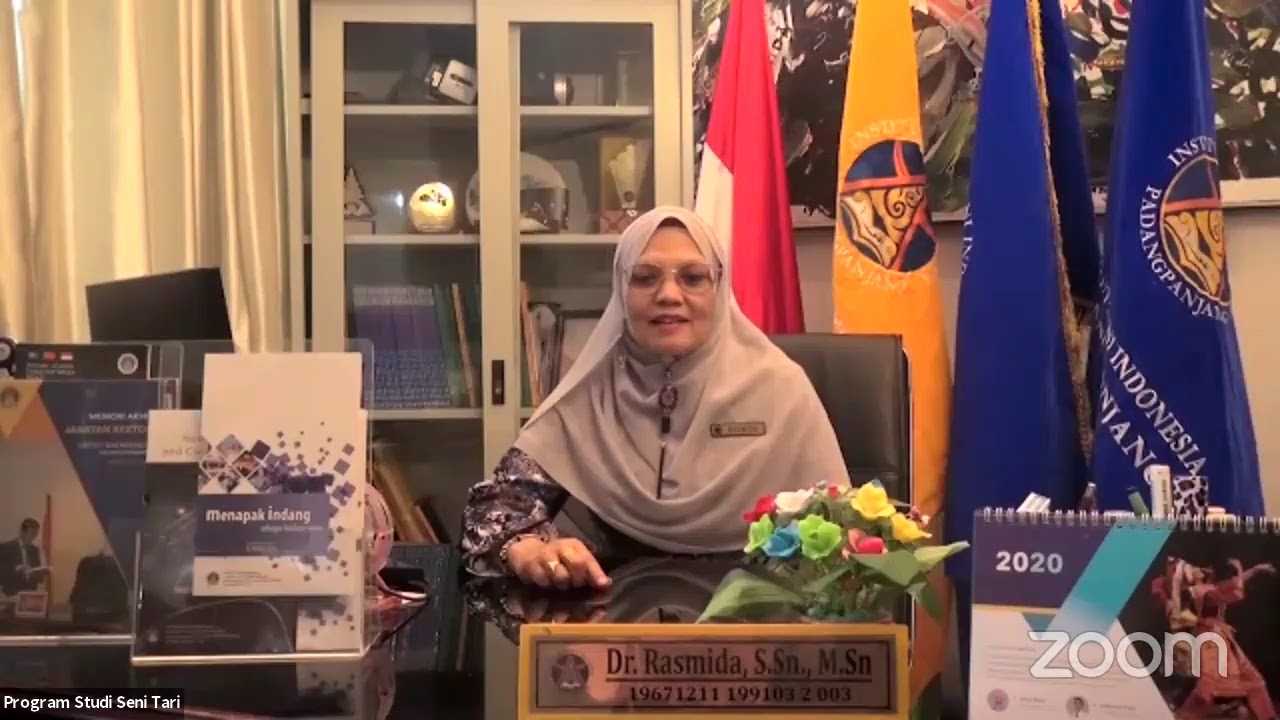 Rekam Jejak Hoeriah Adam - Prodi Seni Tari ISI Padangpanjang