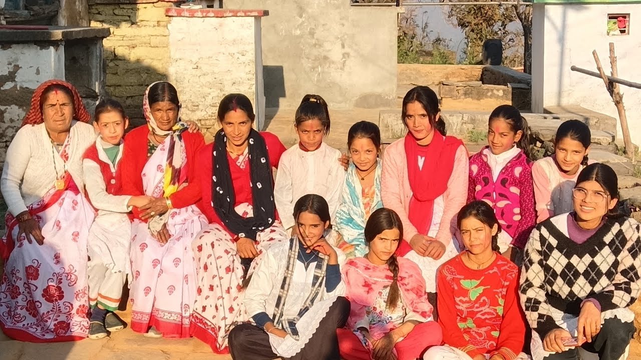 कुमाऊनी झोड़ा।। पहाड़ी होली।।#pahadi #vlog #from #devbhumi_uttarakhand #pahadiculture 