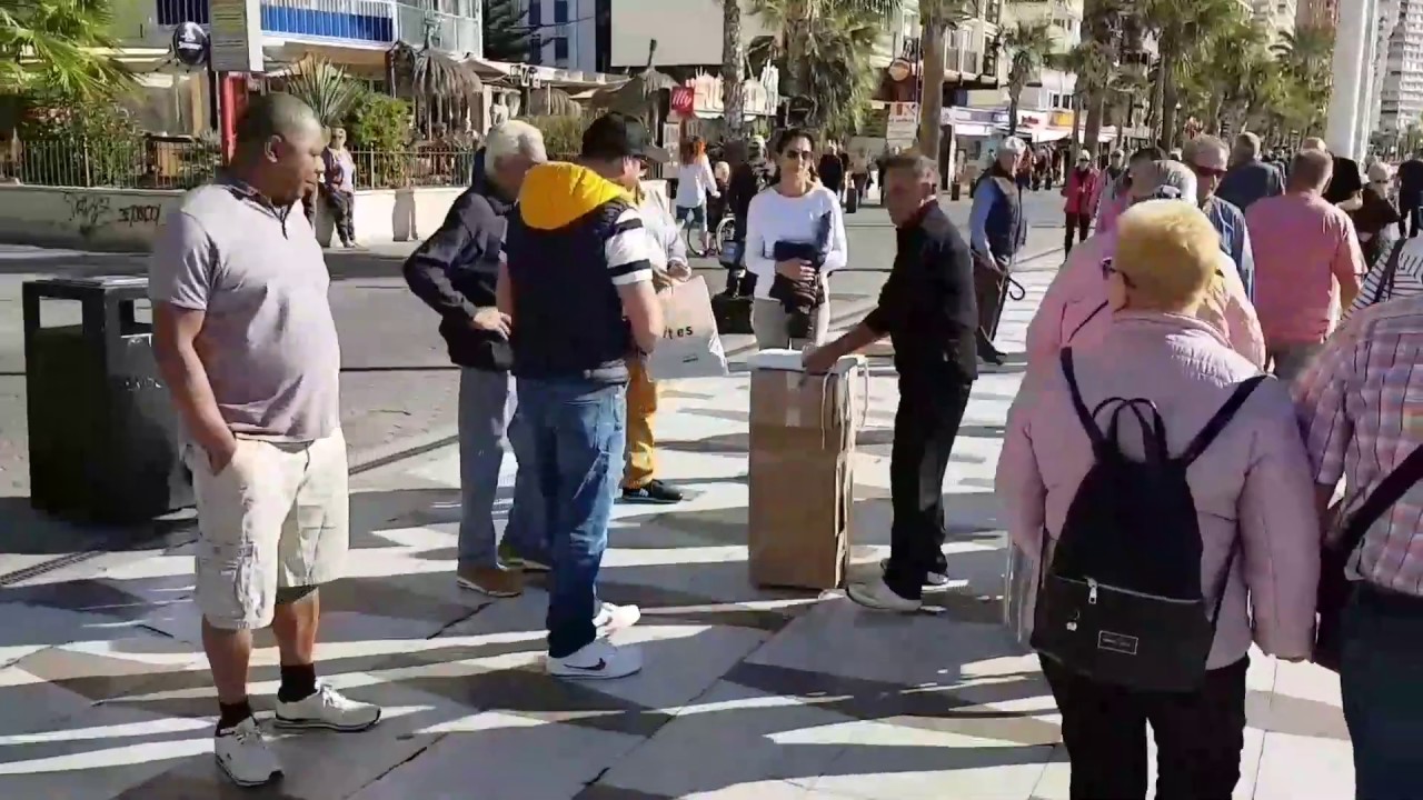 Scammers Caught Red-handed