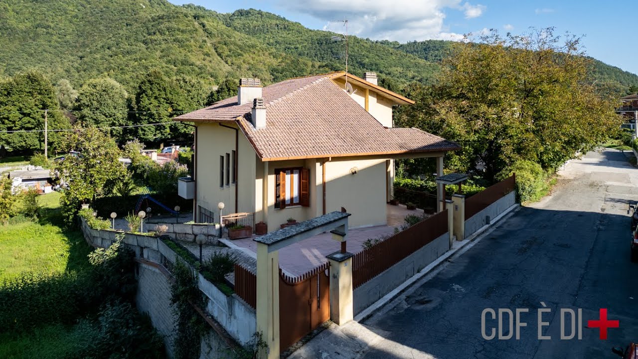 Visita dell'immobile | San Giovanni Reatino (RI), Italy | Villa con giardino e garage