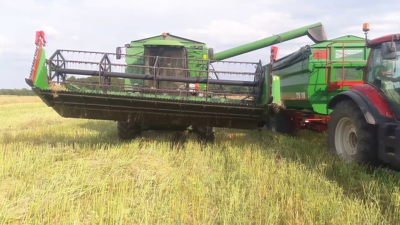 Żniwa 2019 w GR. Dolecki John Deere 2056/ Valtra T144 Versu