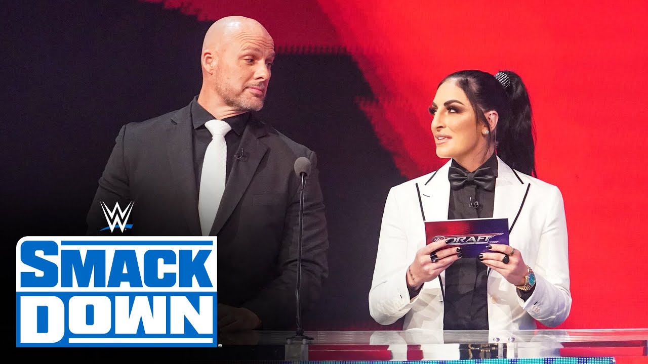 Рейнс, Биг И, Флэр и Белэр выбраны в первом раунде драфта WWE: SmackDown, 1 октября 2021 г.