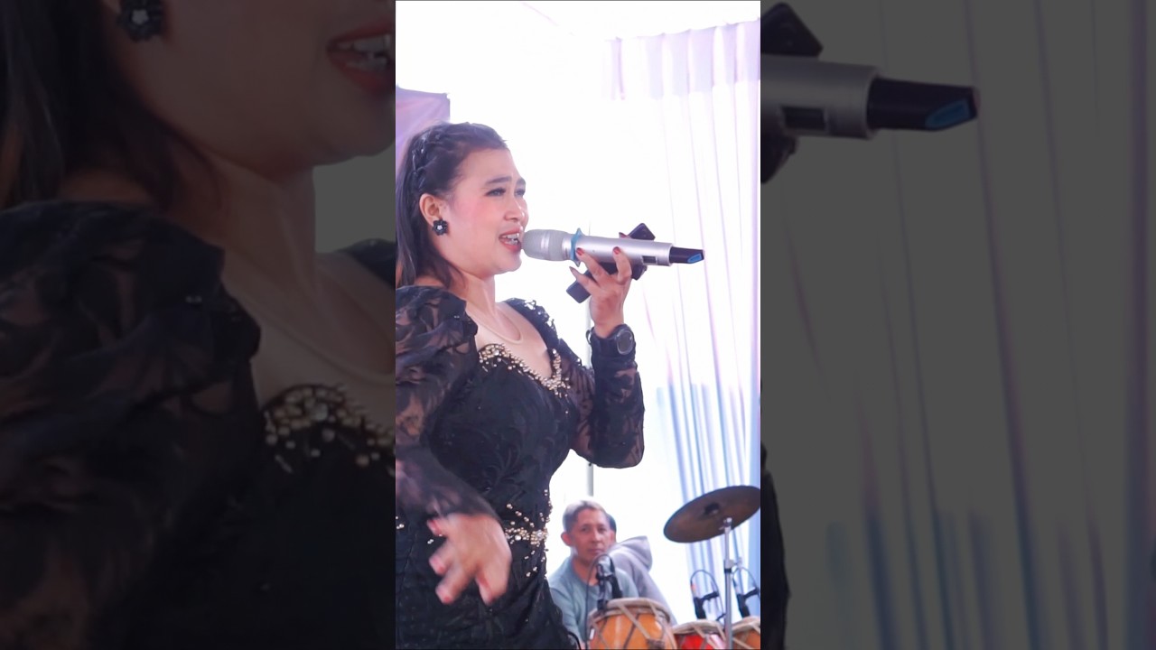 SELENDANG BIRU - KURAWA LIVE SESSION With Mak Henii #dangdutviral #dangdutkoplo #dangdutterbaru