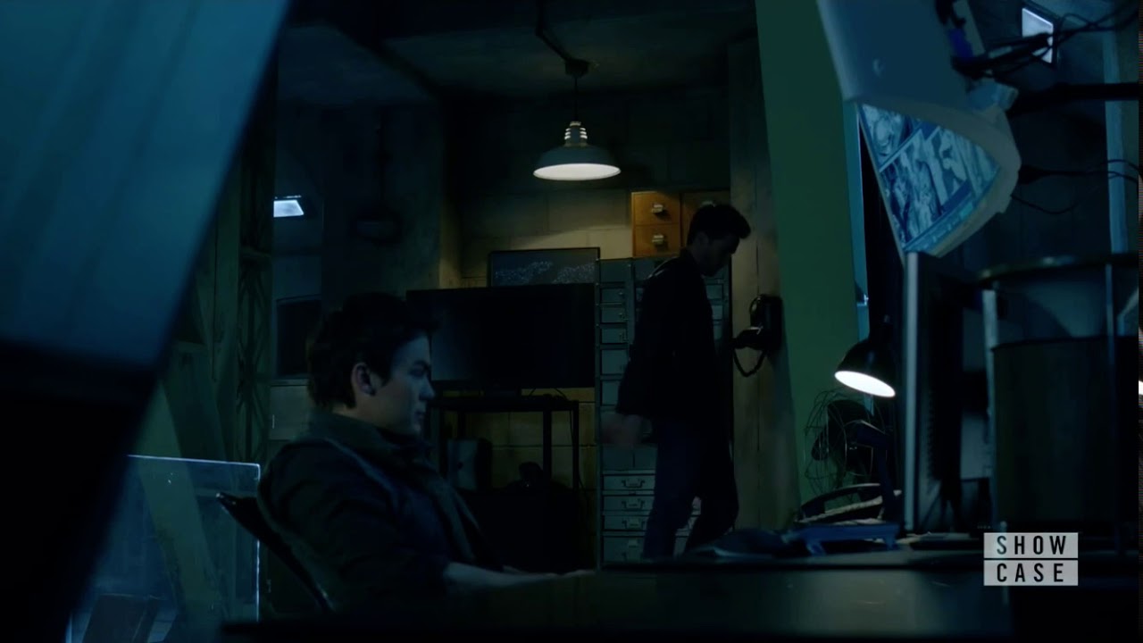 Roswell, New Mexico 1x09 - Kyle and Alex talk Micheal