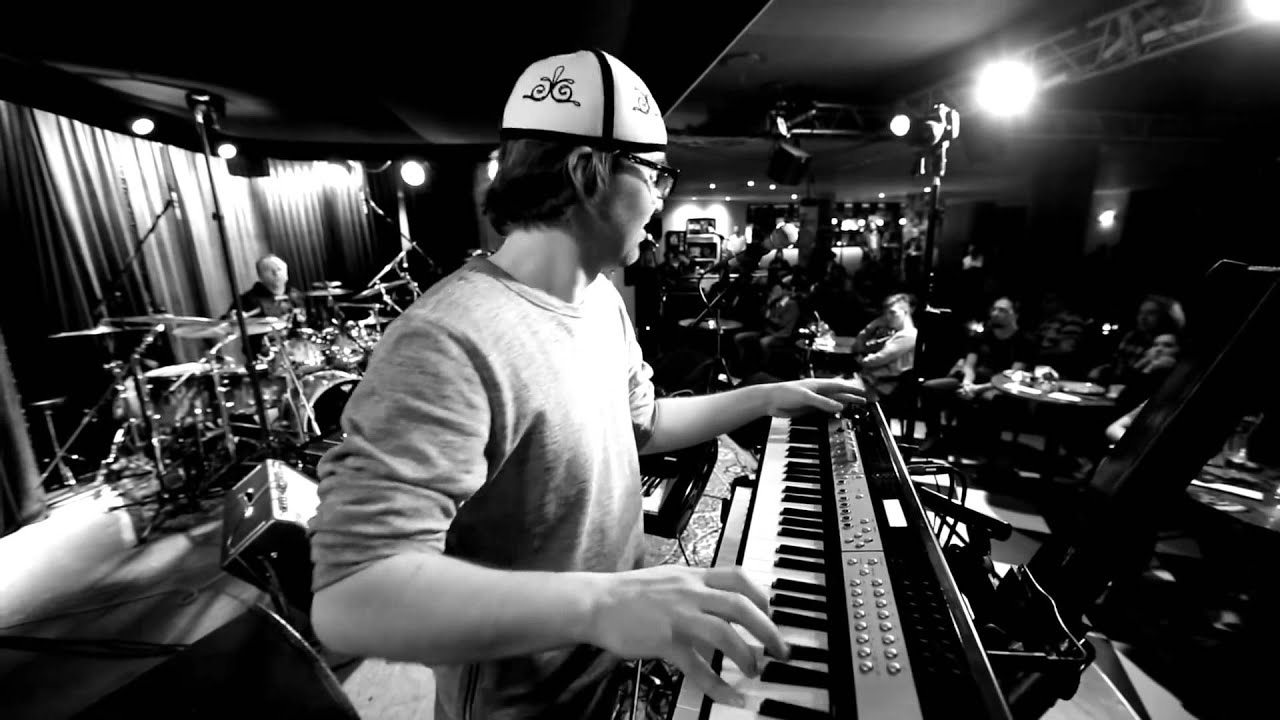 PART 3 LIVE IN MOSCOW 2015 ALEX HUTCHINGS