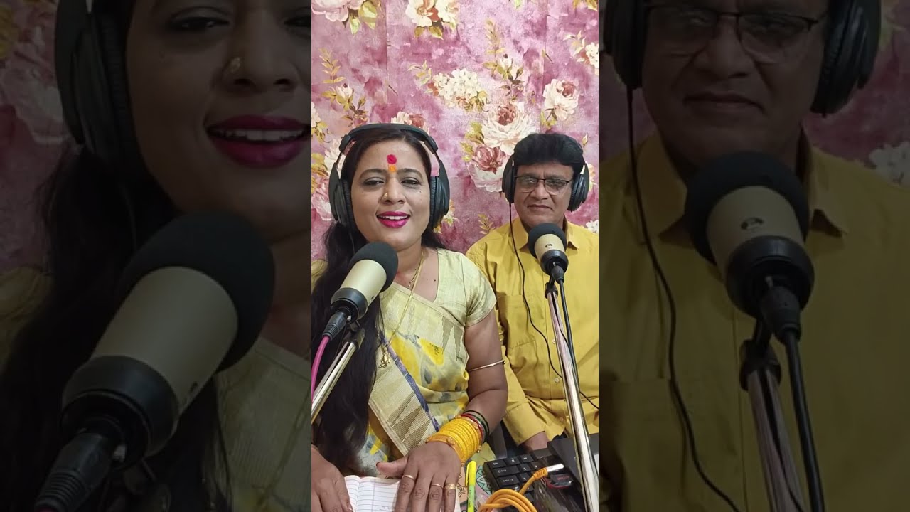Rashmi mane is live singing #old is gold songs #lata#shorts#ytshorts