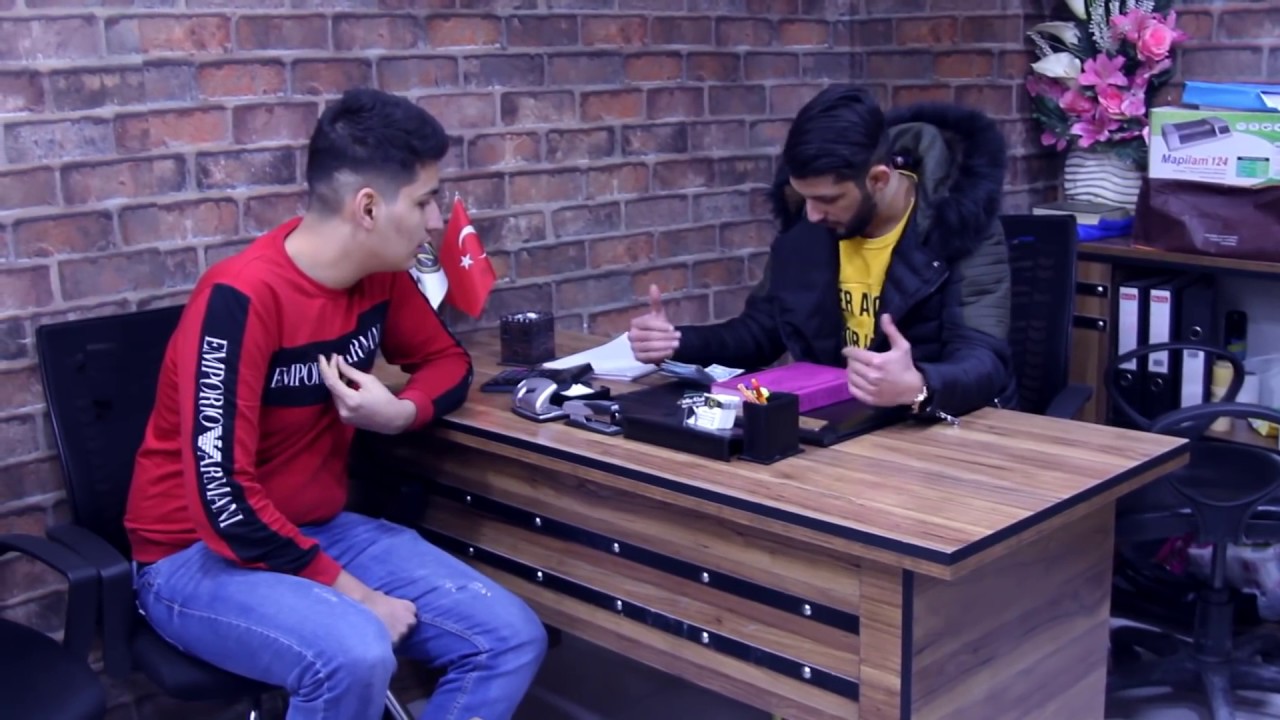 المال والقرأن || رجل غني يتبرع بنصف املاكه من اجل القرأن