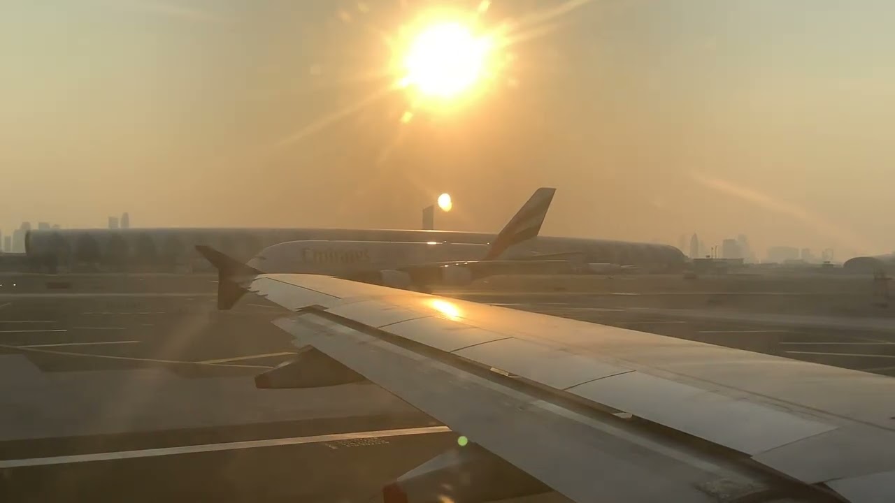 Flying from DUBAI to PAKISTANI!!! 