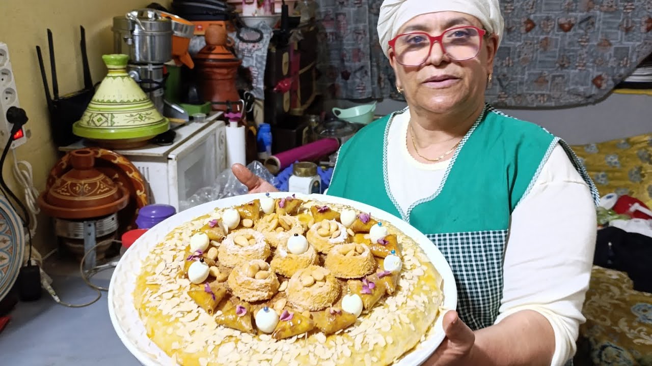 الطريقة الصحيحة لعمل البسطيلة الحلوة ديال اللوز .المكونات +الطريقة.