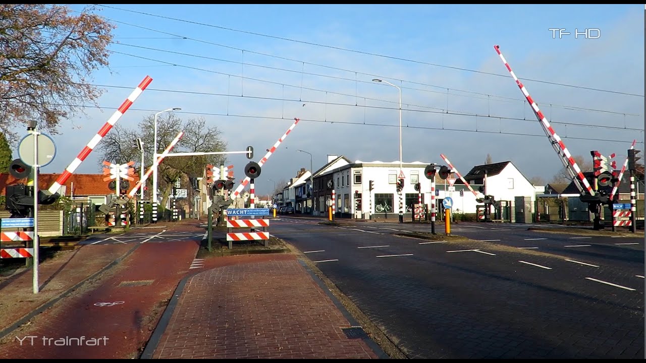 Legendary Railroad Crossing -  Helmond (NL) - Spoorwegovergang - Bahn&uuml;bergang Mierloseweg