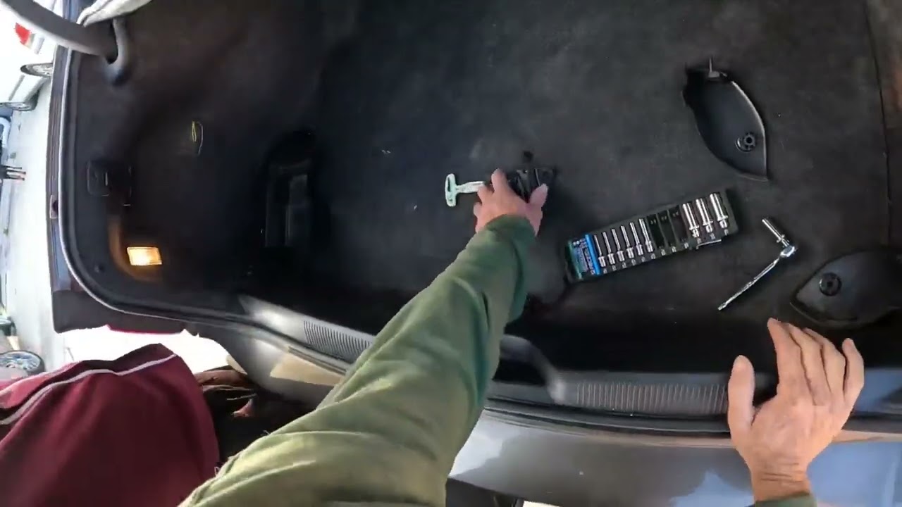 How to fix trunk on 2014 Dodge Charger (not opening)