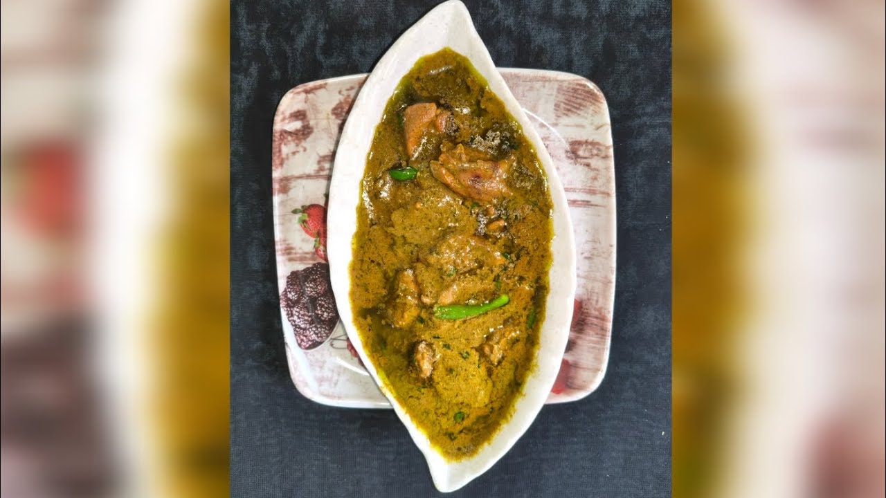 Hyderabad ka famous hariyali chicken gravy....