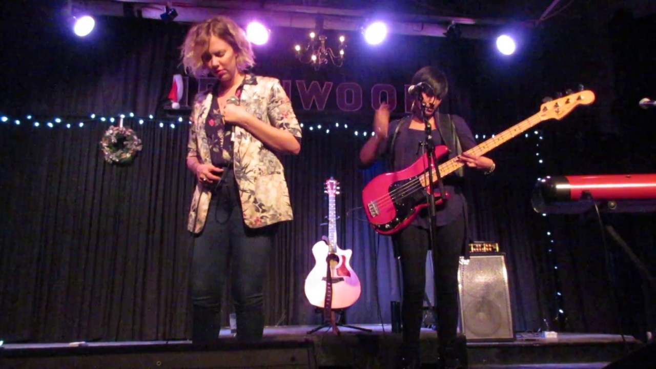 Jocelyn & Lisa 