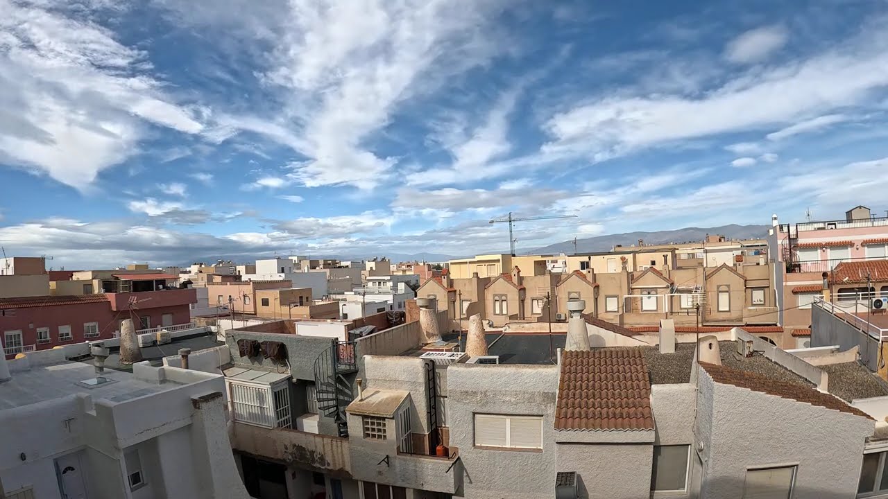 Borrasca Marta. De momento el viento peina las nubes - 07/02/2026, Cabo de Gata.