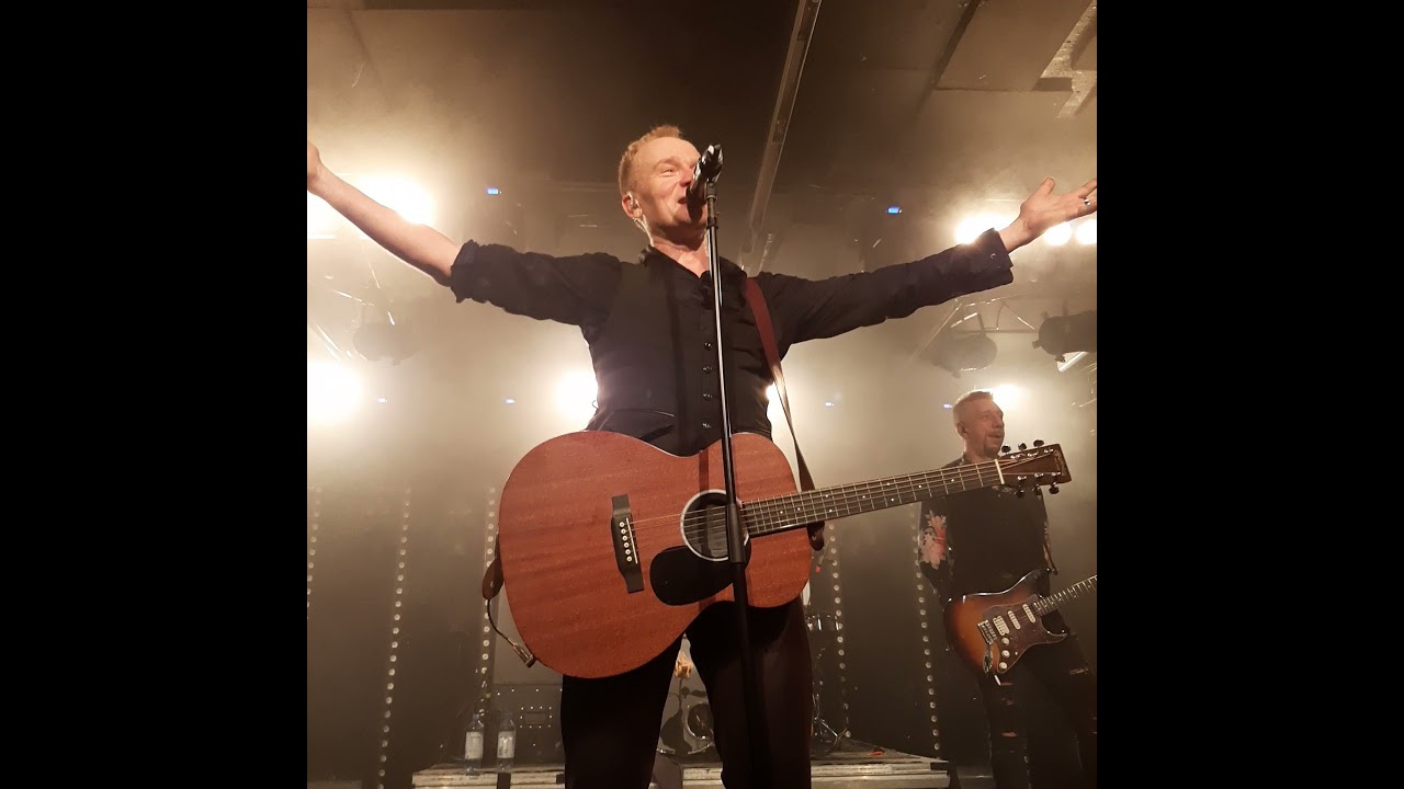 Nelj&auml; Ruusua: v&auml;lispiikki & Popmuseo 7.12.2019