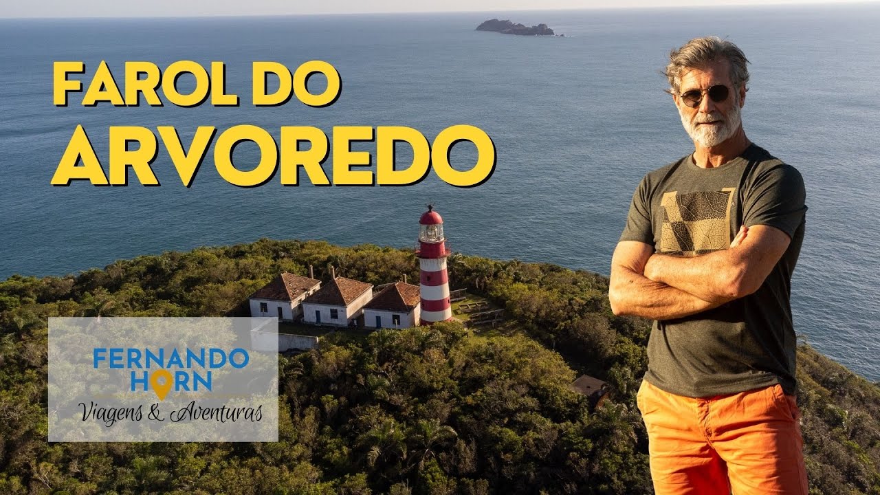 Visitei o Farol do Arvoredo que é um grande auxílio para a navegação de navios e veleiros