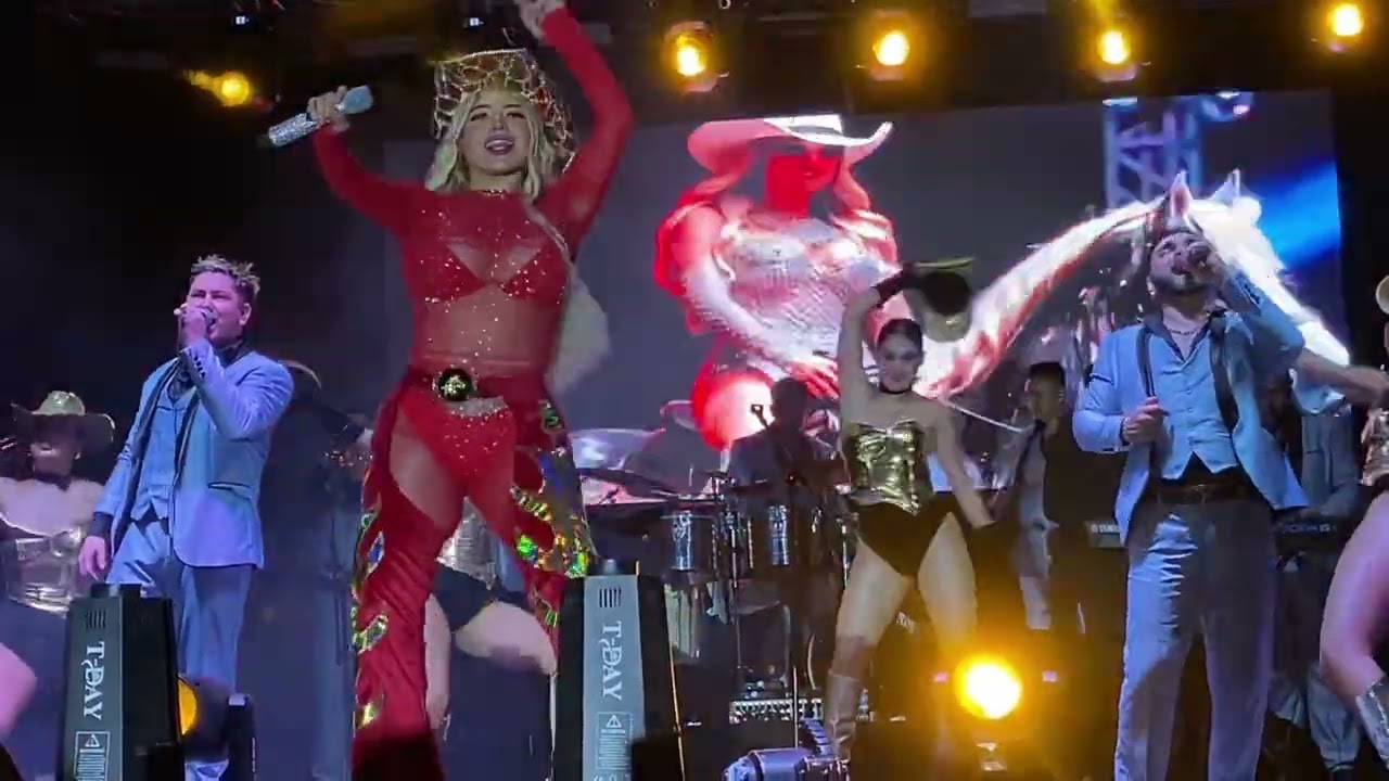 Julisa Ventura  la loba en las fiesta del tejar de yayantique 