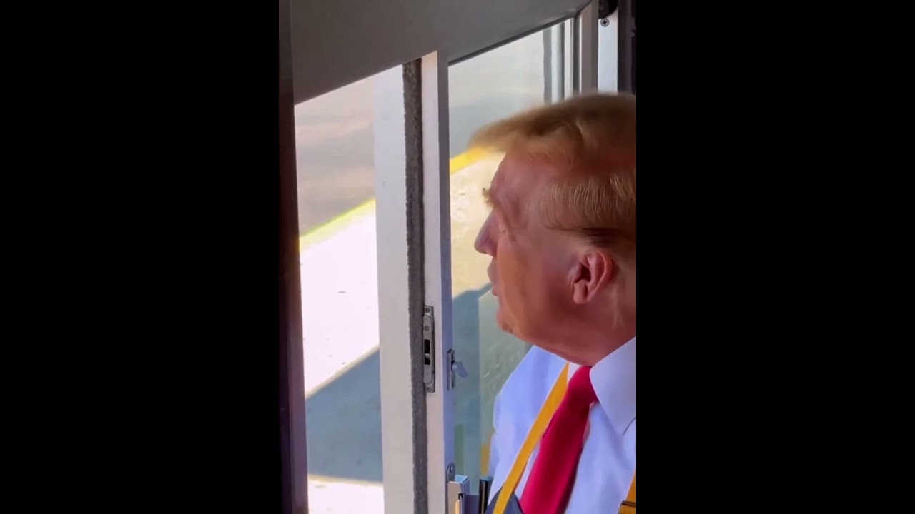 TRUMP's Unforgettable First Day at McDonald's!