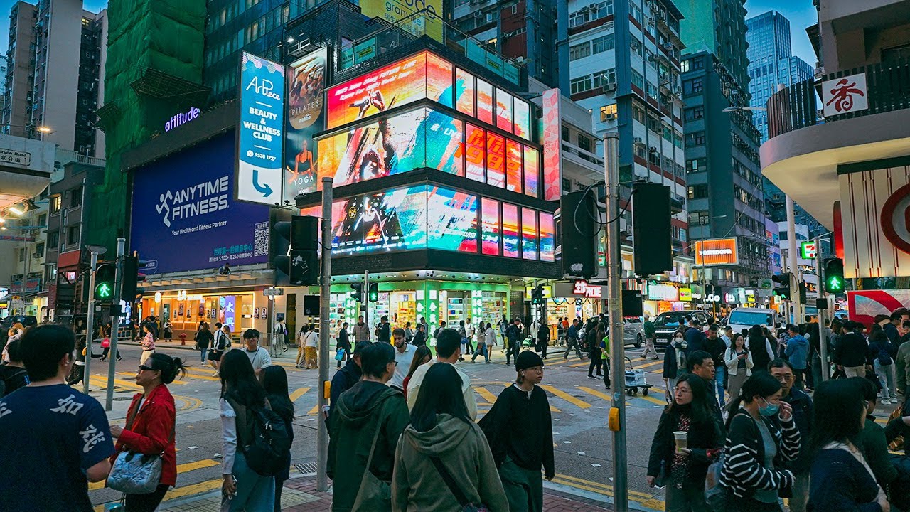 🇭🇰 Tsim Sha Tsui Night Walk | Vibrant Streets & City Lights of Hong Kong | 4K HDR