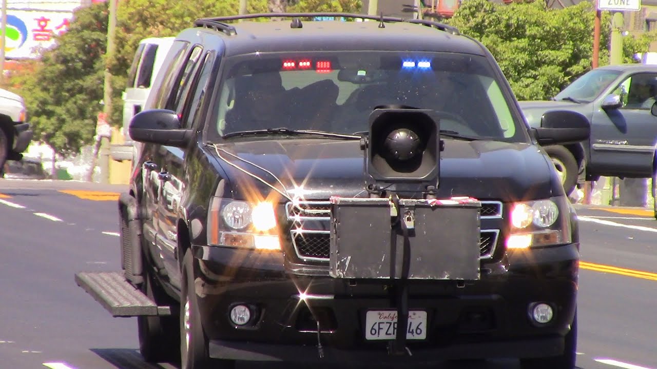 Beverly Hills Police Unmarked Chevy Suburban Responding (Unitrol Omega 90 Siren)