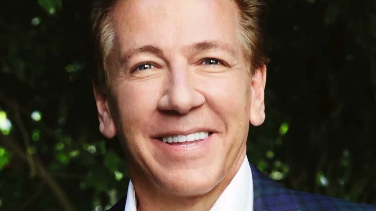 Season 2, Episode 6: From Knightswood to Hollywood, with Ross King